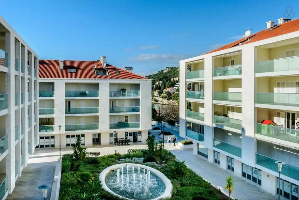 Antonio's Luxury Apartamento *