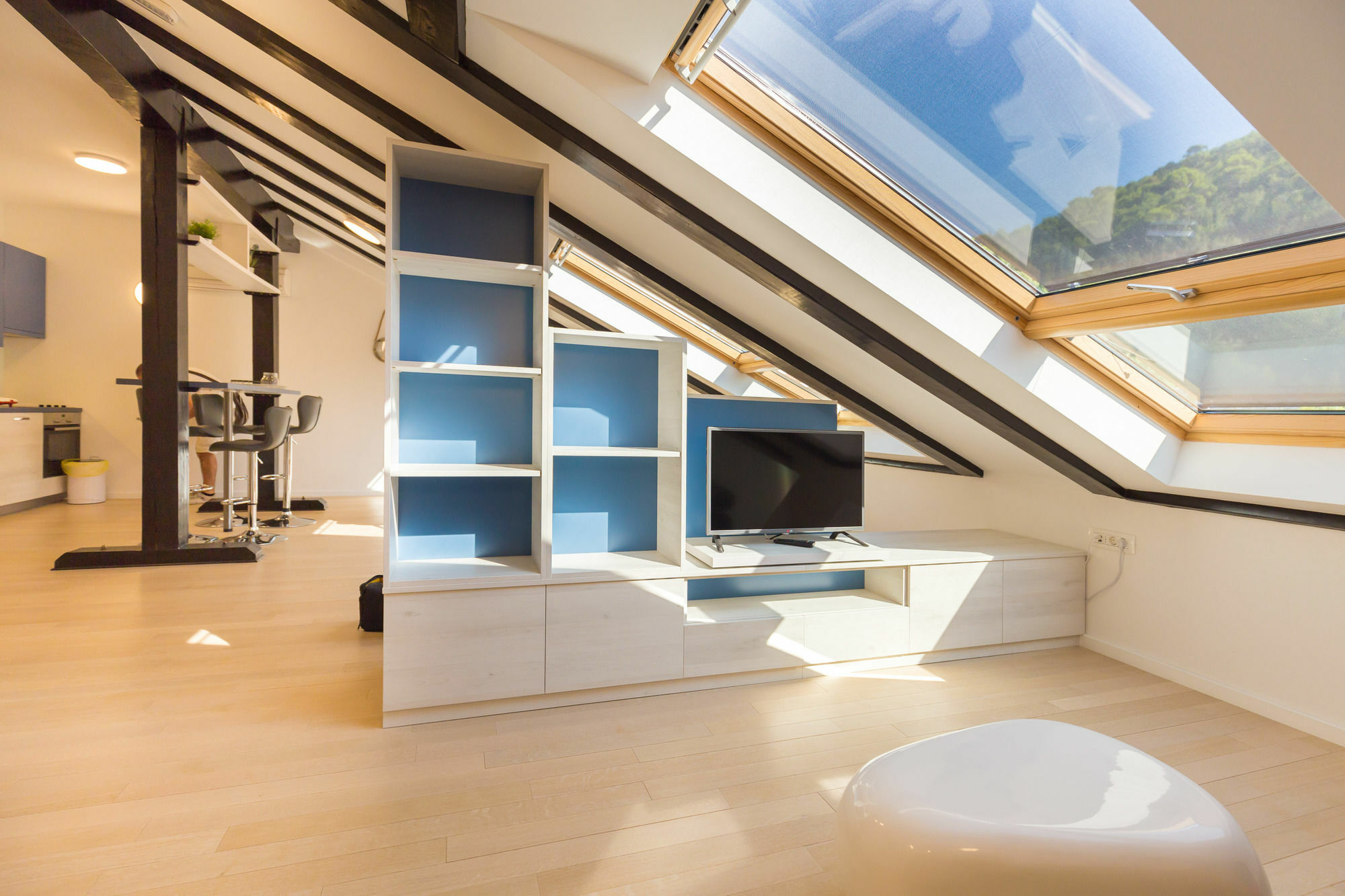 Antonio's Luxury *