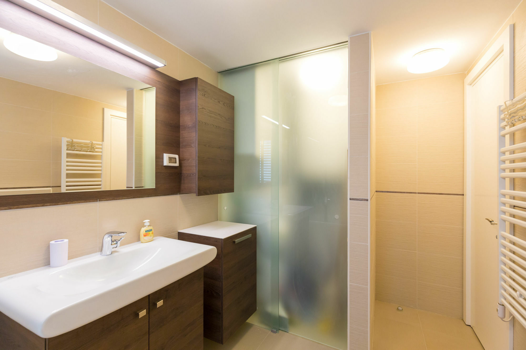 Antonio's Luxury